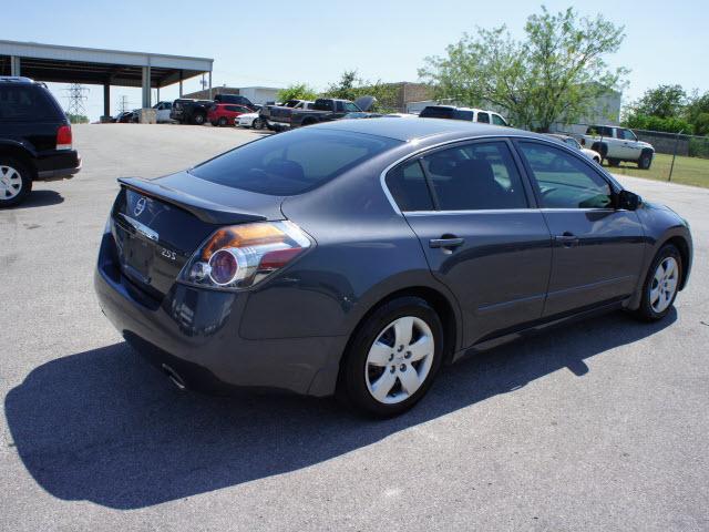 Nissan Altima 2008 photo 2