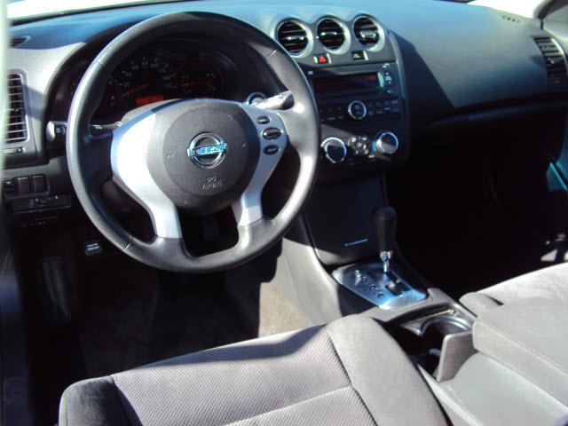 Nissan Altima 2008 photo 2