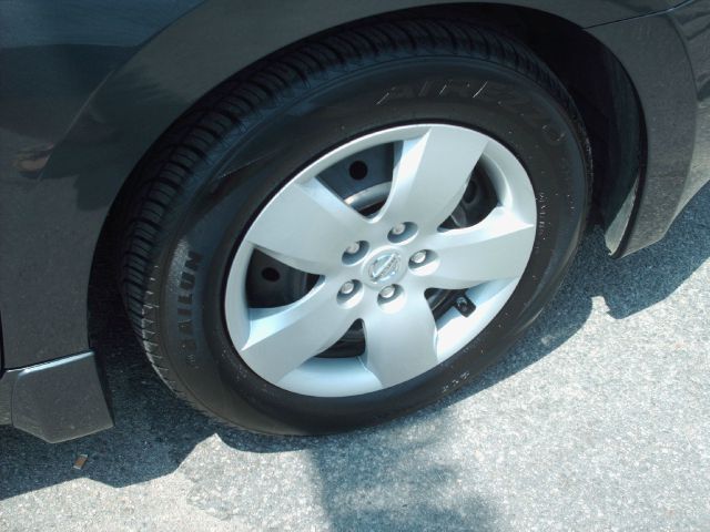 Nissan Altima ST SLT SXT Laramie Sedan