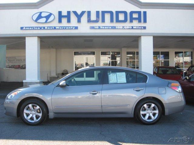 Nissan Altima Pickupslt Quad Cab SWB 4WD 4x4 Truck Sedan