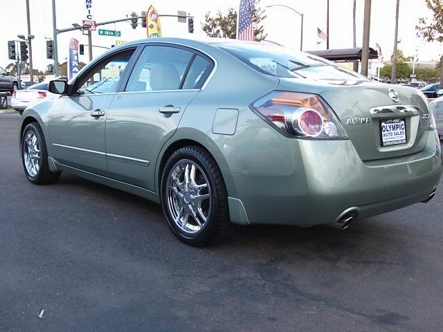 Nissan Altima 2008 photo 4