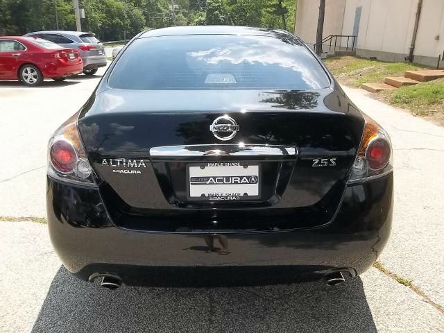 Nissan Altima Pickupslt Quad Cab SWB 4WD 4x4 Truck Sedan