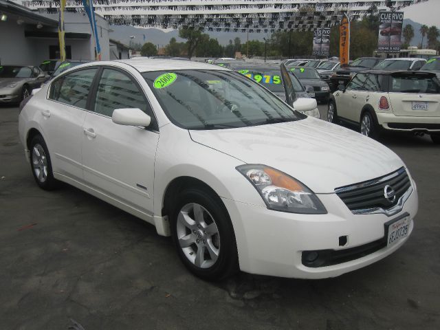 Nissan Altima 328ci Sedan