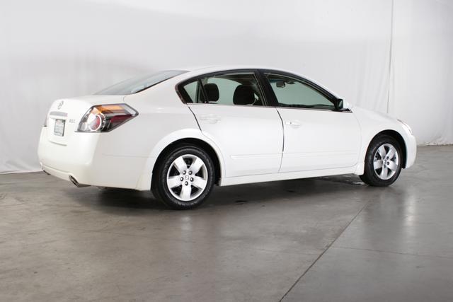 Nissan Altima 2008 photo 3