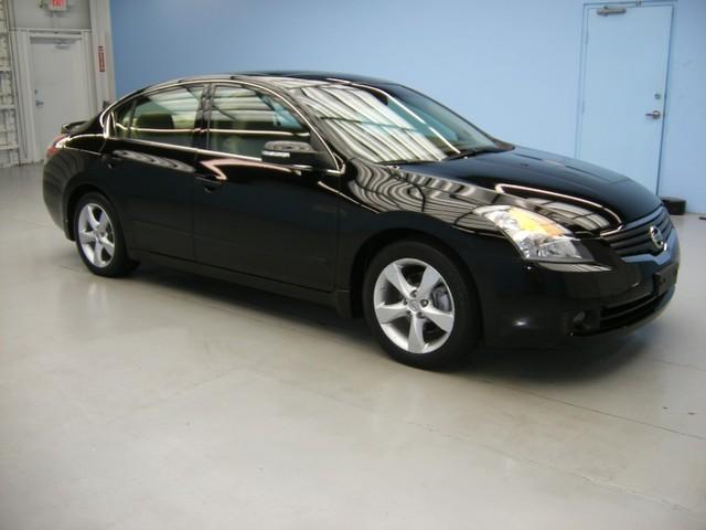 Nissan Altima 2008 photo 1