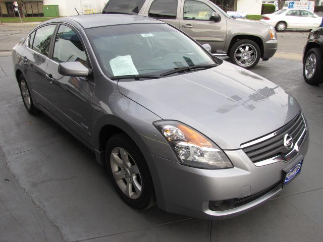 Nissan Altima GLS 3.5 Sedan