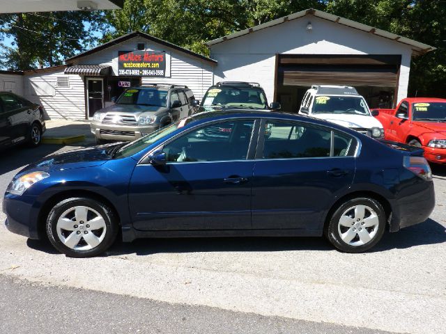 Nissan Altima Pickupslt Quad Cab SWB 4WD 4x4 Truck Sedan