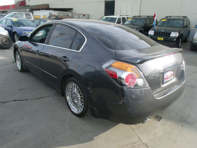 Nissan Altima 2008 photo 2