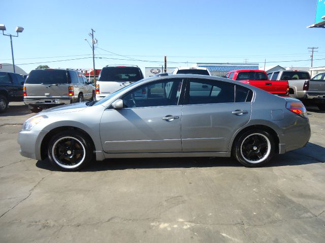 Nissan Altima GS-R Sedan