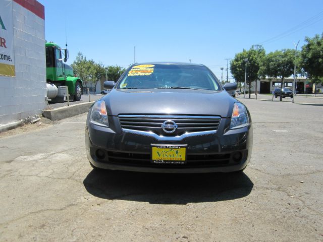 Nissan Altima Pickupslt Quad Cab SWB 4WD 4x4 Truck Sedan