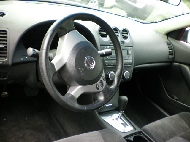 Nissan Altima GS-R Sedan