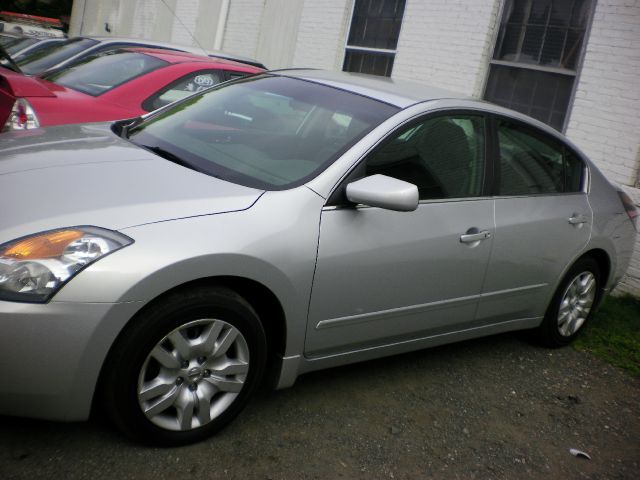Nissan Altima 2009 photo 2