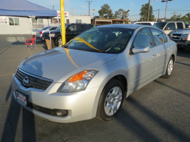 Nissan Altima 2009 photo 2