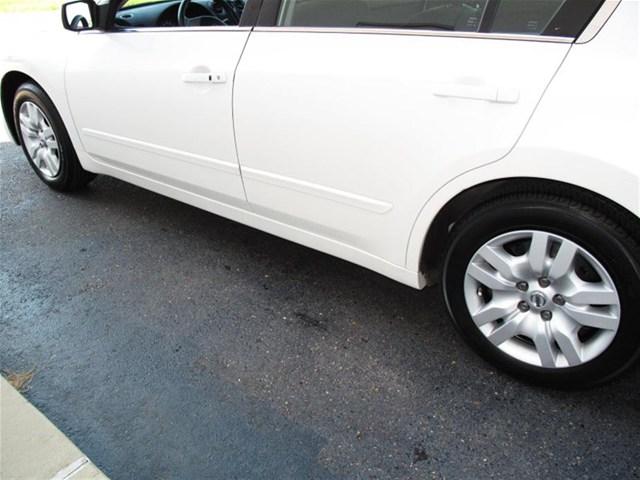 Nissan Altima 2009 photo 3