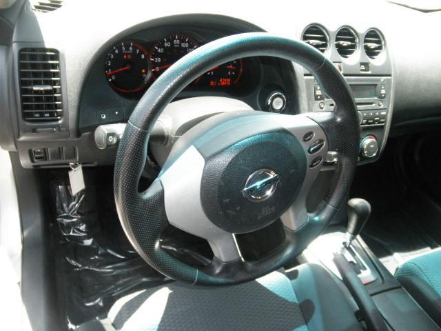 Nissan Altima Leather - Sunroof Coupe