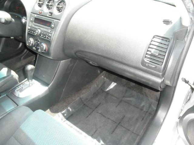 Nissan Altima 2009 photo 4