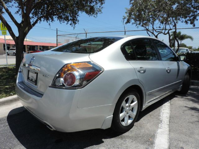 Nissan Altima 2009 photo 4