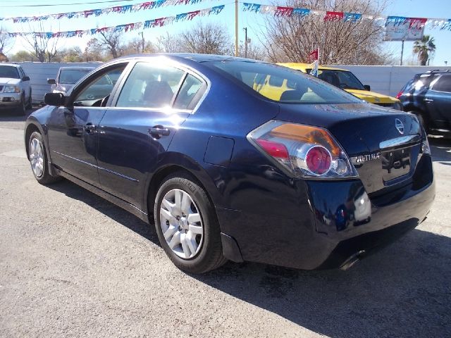 Nissan Altima 2009 photo 2