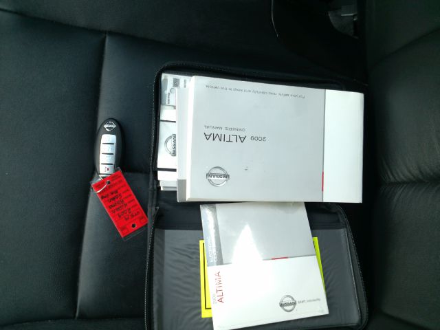 Nissan Altima 2009 photo 1