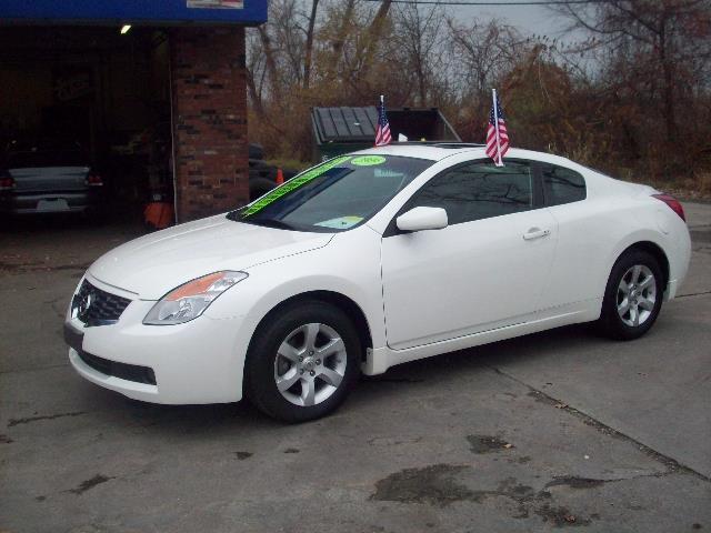 Nissan Altima 211359 Coupe
