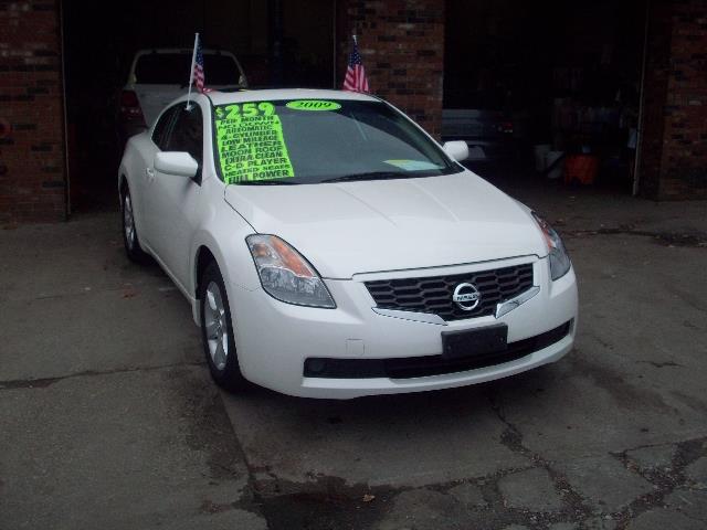Nissan Altima 2009 photo 2