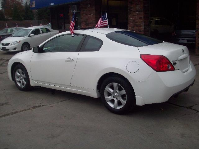 Nissan Altima 2009 photo 3