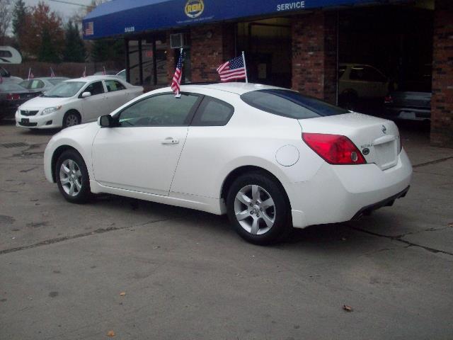 Nissan Altima 2009 photo 4