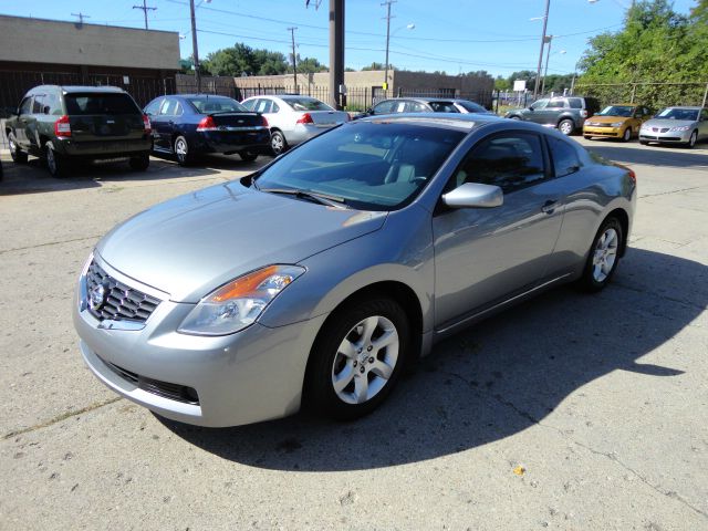 Nissan Altima 2009 photo 2