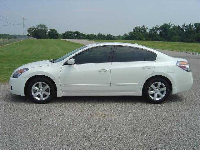 Nissan Altima 2009 photo 1
