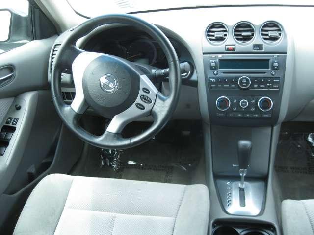 Nissan Altima 2009 photo 1