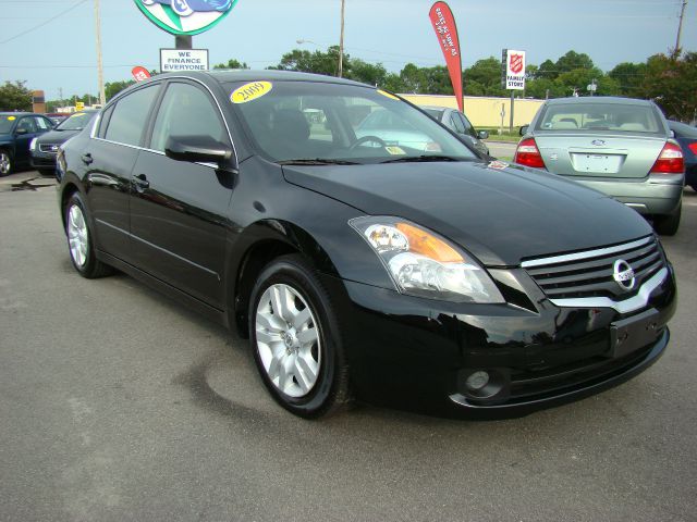 Nissan Altima 2009 photo 2