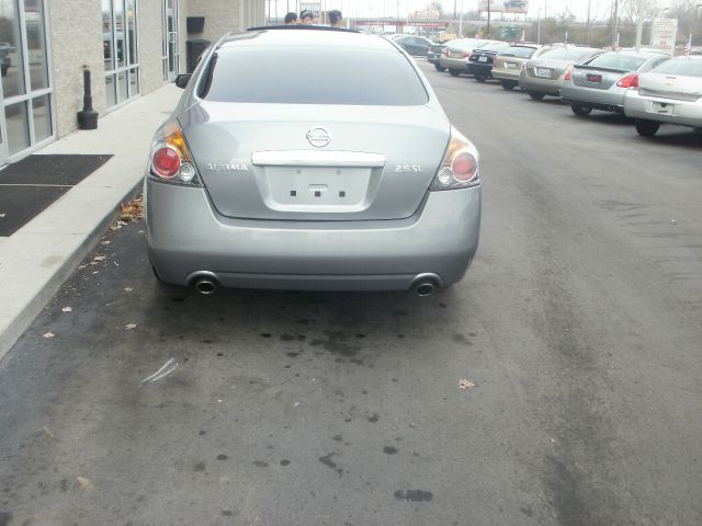Nissan Altima 2009 photo 3