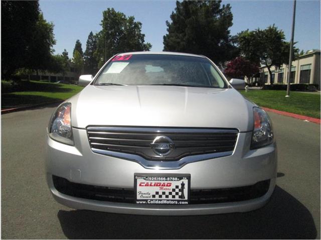 Nissan Altima 2009 photo 4