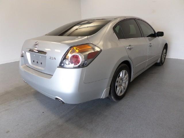 Nissan Altima 2009 photo 1