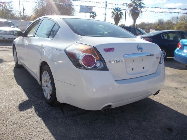Nissan Altima 2009 photo 1