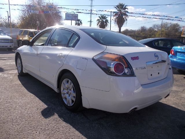 Nissan Altima 2009 photo 2