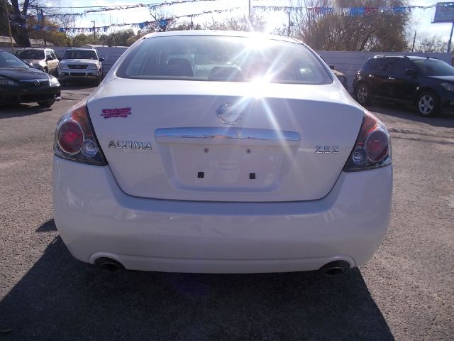 Nissan Altima 2009 photo 4