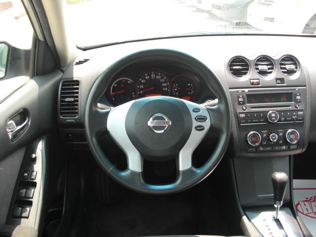 Nissan Altima 2009 photo 4
