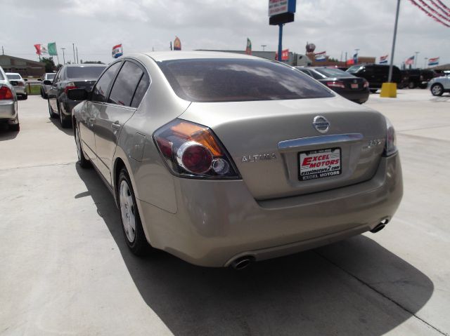 Nissan Altima XR Sedan