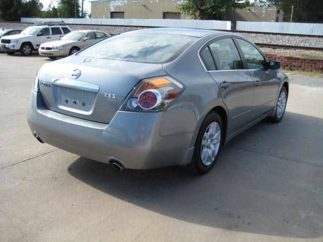 Nissan Altima 2009 photo 3