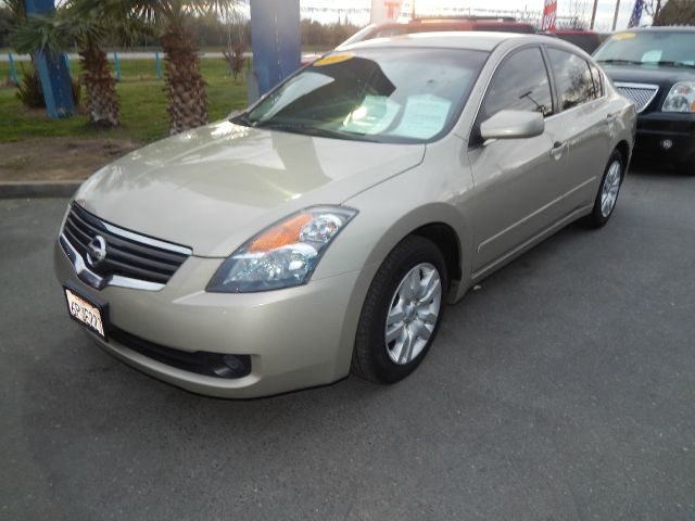 Nissan Altima 2009 photo 1