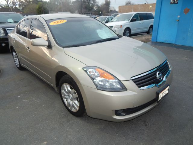 Nissan Altima 2009 photo 4