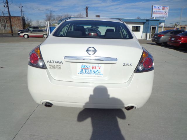 Nissan Altima 2009 photo 2