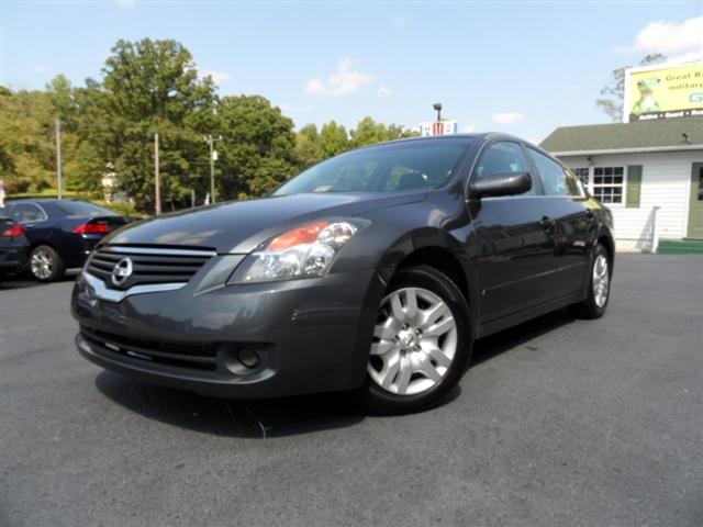 Nissan Altima GS-R Sedan