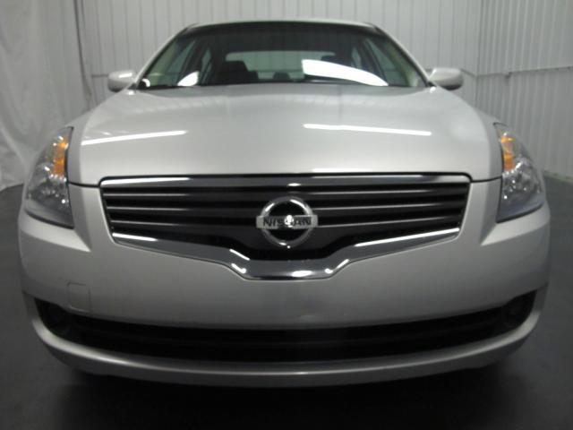 Nissan Altima 2009 photo 1