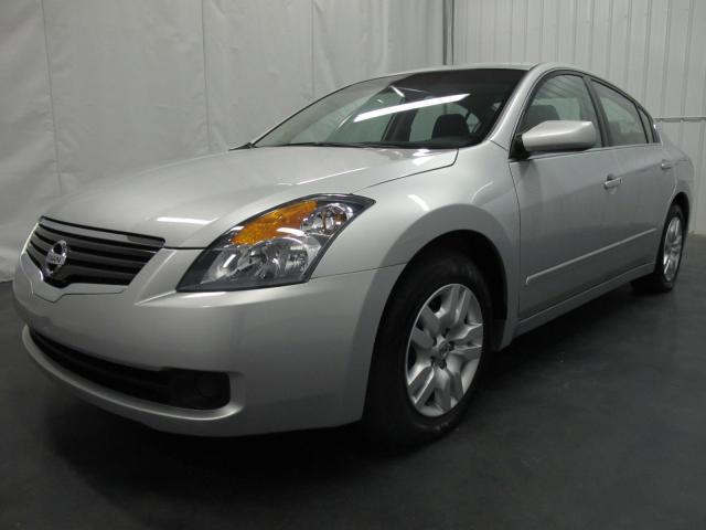 Nissan Altima 2009 photo 2