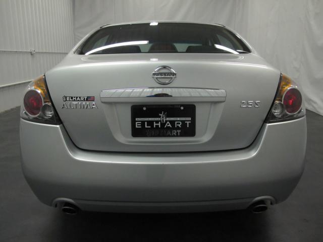 Nissan Altima 2009 photo 4