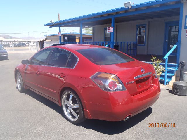 Nissan Altima Pickupslt Quad Cab SWB 4WD 4x4 Truck Sedan