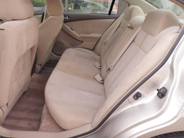 Nissan Altima 2009 photo 4