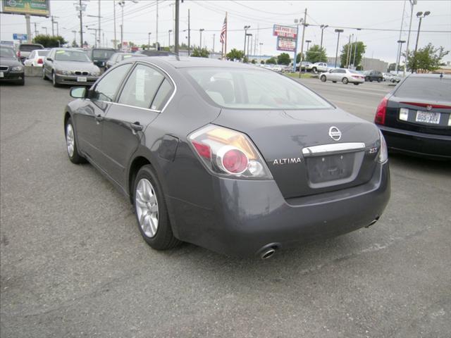 Nissan Altima 2009 photo 2